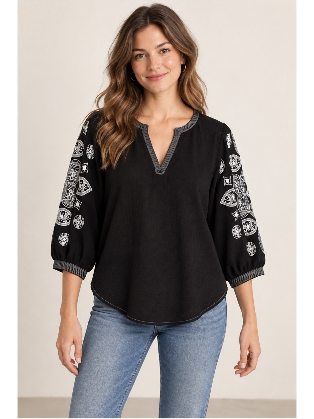 Anthropologie Remy Black Embroidered Peasant Blouse XS Boho Relaxed Vacation Top